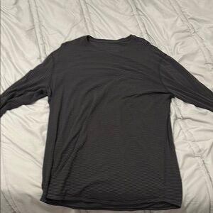 Lululemon Athletica Gray Long Sleeve Tee
